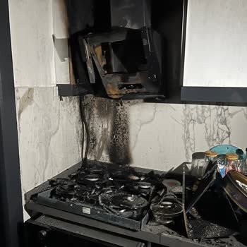 Hoover Davlumbaz Sebebi İle Yangın Çıktı