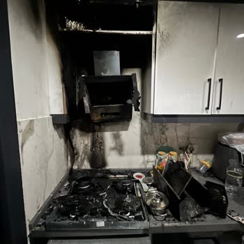 Hoover Davlumbaz Sebebi İle Yangın Çıktı