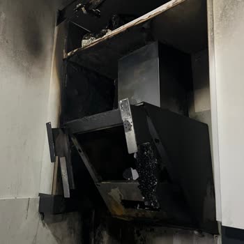 Hoover Davlumbaz Sebebi İle Yangın Çıktı