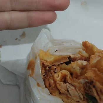 Dois Döner Dönerin İçinden Kıl Çıktı