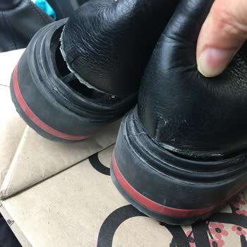 Derimod Botları 1 Yılda Çöp Oluyor