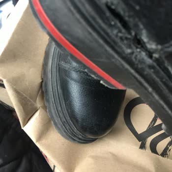 Derimod Botları 1 Yılda Çöp Oluyor