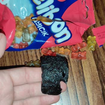 Kent Şekerleri Kent Jelibon İçinden Çıkan Madde