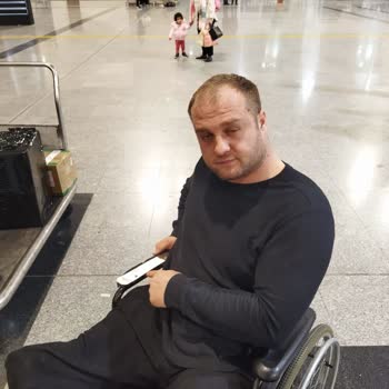 Diyarbakır Havalimanı Engelli Sandalyeleri Çok Kötü Durumda.!