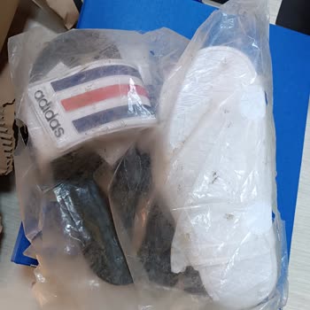 Amazon Çamurlu Terlik Gönderimi