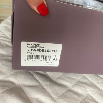 Ürünlere Yanlış Numara Etiketi Yapıştıran Ciddiyetsiz Marka Derimod