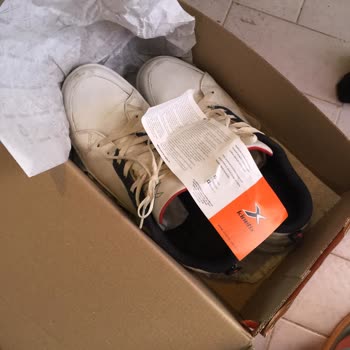 Kinetix Ayakkabımın Altı Çatladı Giyilemez Halde Ama Değiştiremedi