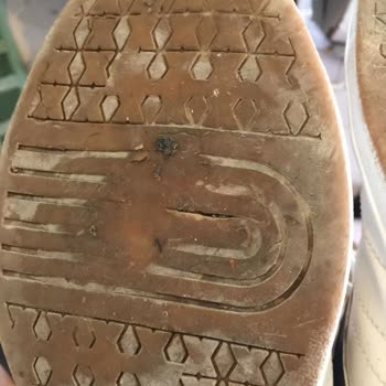 Kinetix Ayakkabımın Altı Çatladı Giyilemez Halde Ama Değiştiremedi