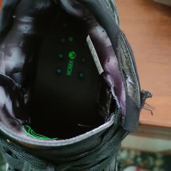 adidas Ayakkabı Bileğinin Yırtılması