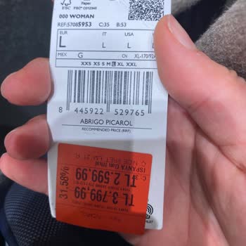 Mango İndirimli Etiketi Olan Ürünü İndirimsiz Fiyattan Satmaya Kalktılar