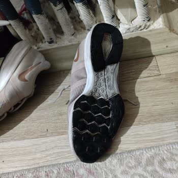 Nike Ayakkabı 5 Numara Küçüldü