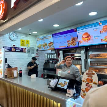 Popeyes İlgisiz Müdür Ver Çalışanları