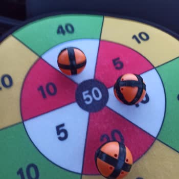 Decathlon Yapışkanlı Dart Hayal Kırıklığı