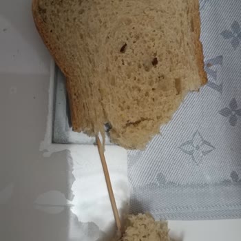 Nimet Gıda Nimet Marka Ekmekten Kürdan Çıktı