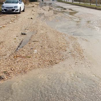 Milli Eğitim Bakanlığı (MEB) Ehliyet Sınav Alanı Sel Ve Çamur Dolu