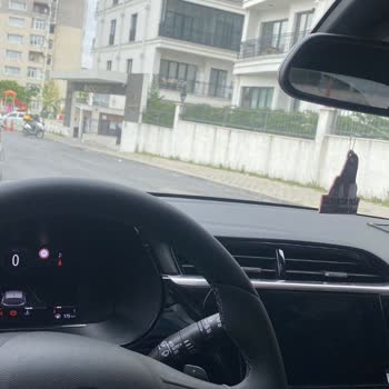 Opel Corsa Ekran Sorunu