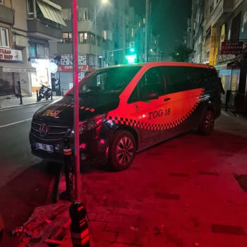 Şişli Belediyesi Yayaları Tehlikeye Atıyor