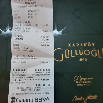 Karaköy Güllüoğlu Peynirli Su Böreği Yağ Kalitesi Bozukluğu