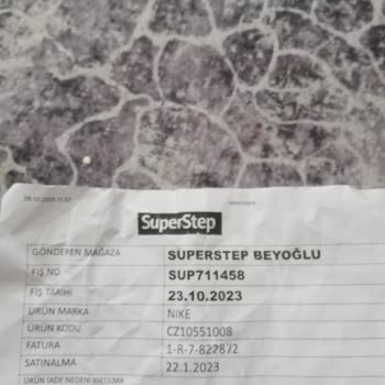 SuperStep Nike Ayakkabı Yanlardan Patladı