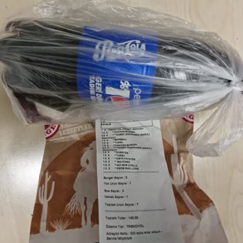 Saloon Burger'de Siparişlerin Kafalarına Göre Hazırlanması