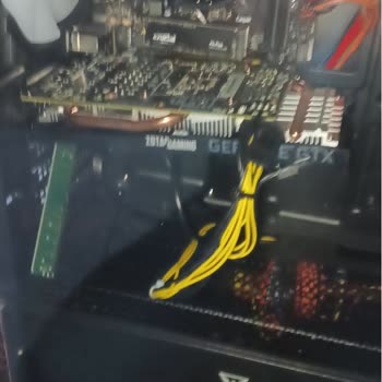 Hepsiburada İademe Cevap Vermiyor. Paramı Da Ürünü De İade Etmiyor.