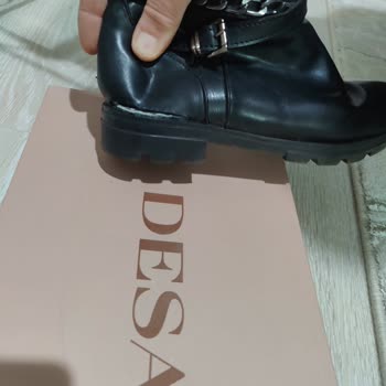 Desa Kısa Sürede Parçalanan Ayakkabının Mağduriyetinin Giderilmesi