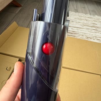 Dyson Gen5 Ürünün İlk Kutu Açılışı Görünen Kullanmış Çizik Cihaz