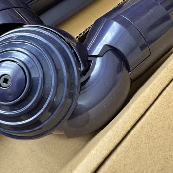 Dyson Gen5 Ürünün İlk Kutu Açılışı Görünen Kullanmış Çizik Cihaz