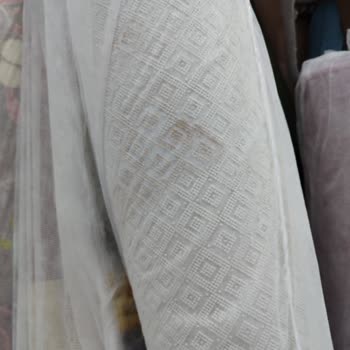 Deren Halı ve Koltuk Yıkama (Antalya) Halı Yıkama Hüsranı: Lekeler Ve Saygısızlık