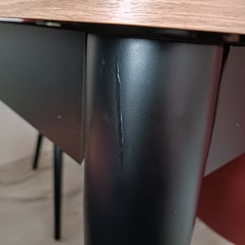 İstikbal Yemek Masası Ayakları Soyuldu