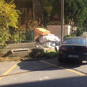 Beşiktaş Belediyesi Sokakta Çevre Kirliliği