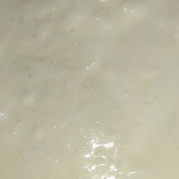 Eker Marka Yoğurt Köpürdü.