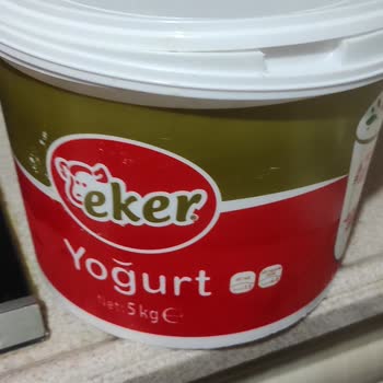 Eker Marka Yoğurt Köpürdü.