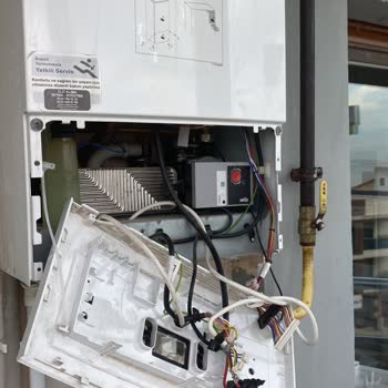 Akseki Yapı Cam Balkon Yaparken Kombiyi Bozdular