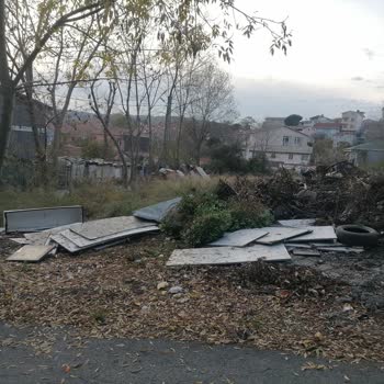 Sarıyer Belediyesi Mahalle Çöplüğe Döndü