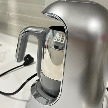 Gratis Hasarlı Ürün Satıyor