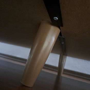İstikbal Üçlü Koltuk Orta Destek Ayağı İç Kısma Kırık
