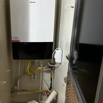 Daikin Yetkili Servisin Çalışan Kombiyi Bozup Gitmesi.