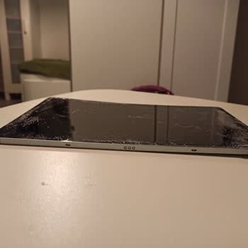 City's İstanbul AVM’de Tabletim X-ray Cihazından Geçerken Kırıldı