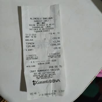 Alimoğlu Baklava Kalitesiz Ve Deforme Olmuş Ürün