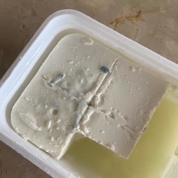 BİM Küflenen Peynir Kendi Markası