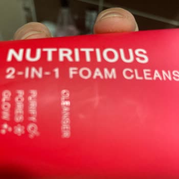 Estee Lauder Yüz Temizleme Jeli Kötü Kokuyor