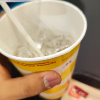 McDonald's Ankara Etlik Şubesi Kolanın İçi Buzdolabı