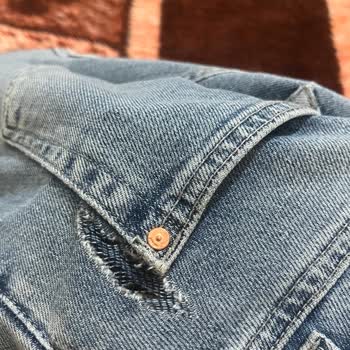 Mavi Kot Pantolon Yırtılması