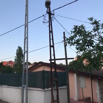 Türk Telekom Telefon İnternet Direği