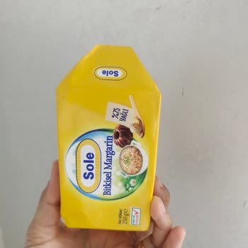 BİM Yeni Açmakta Olduğum. Sole Bitkisel Margarin Paketinde Kıl Olması