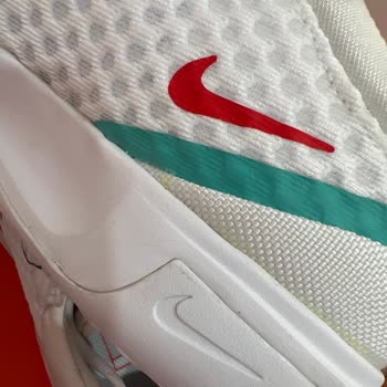 Sporjinal Ayakkabım Farklı Geldi Ve Müşteri Hizmetlerine Ulaşamıyorum