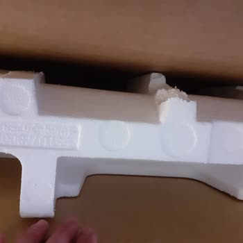 Media Markt Ağır Hasarlı TV