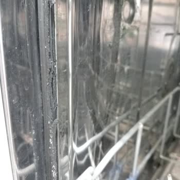 LG Bulaşık Makinesi İç Sepetlerinde Paslanmalar Plastik Kısımda Kırılma Demirlerde Kopma