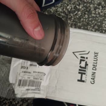 HIQ Nutrition Shaker Kırık Çıktı Sızdırıyor Kullanamıyorum